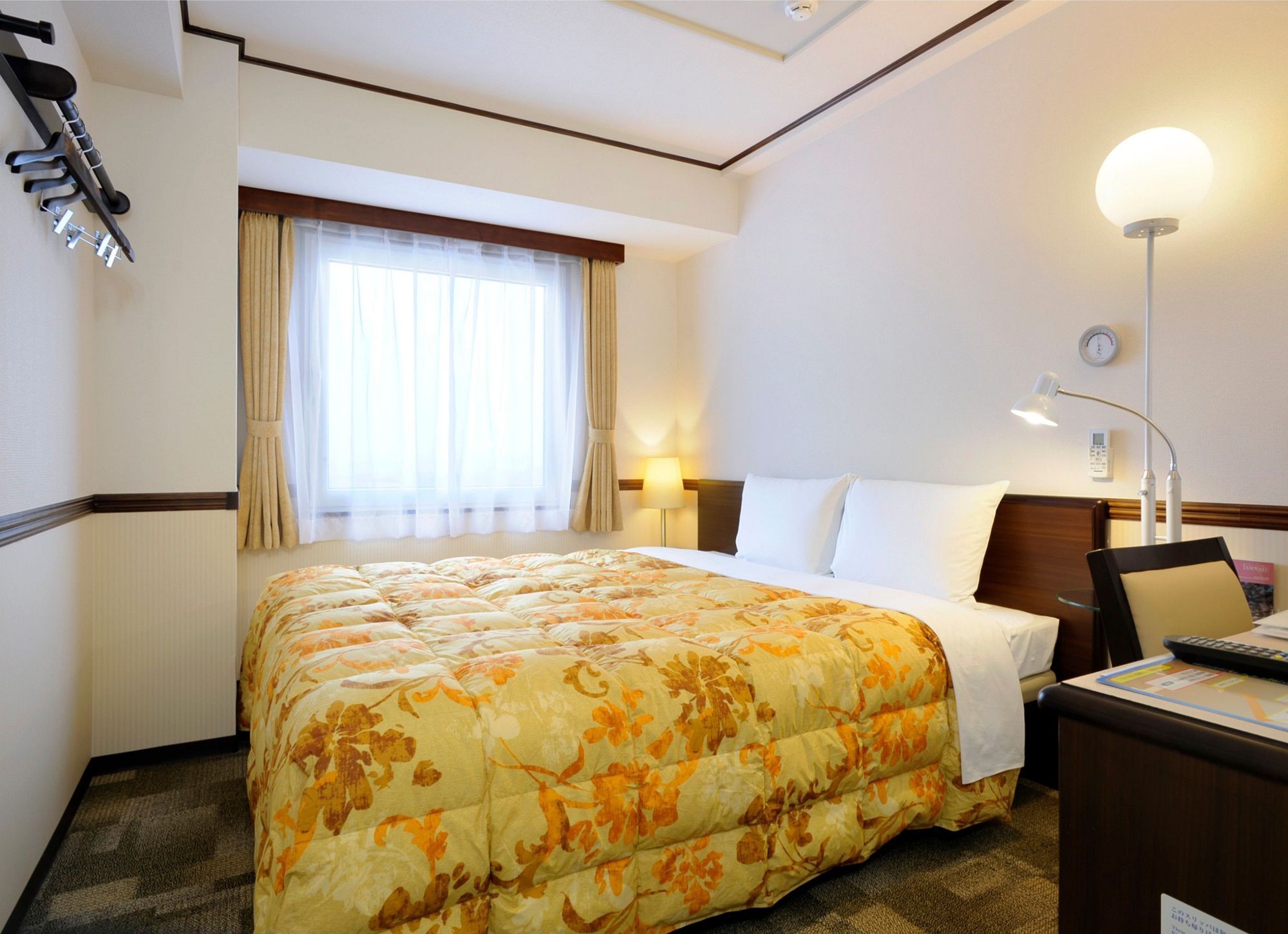 Toyoko Inn Tokyo Eki Yaesu Kita Guchi Exterior foto